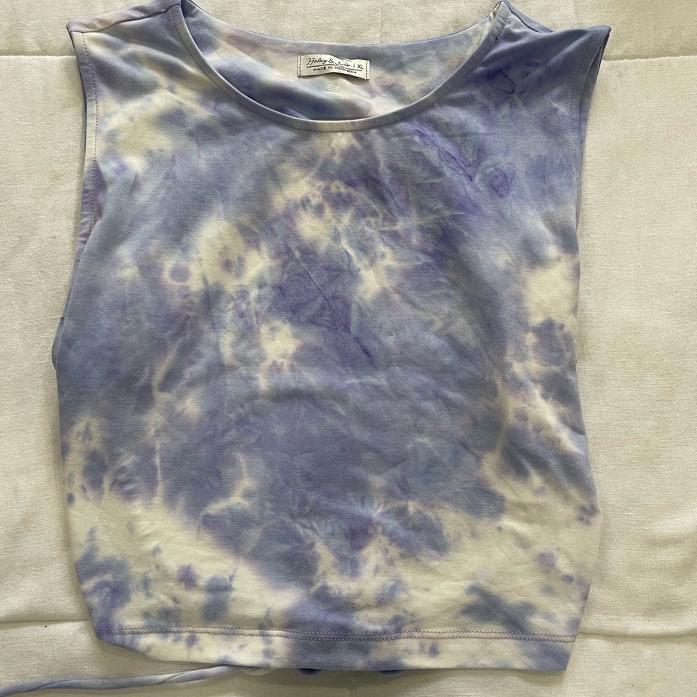 💕Haley & June crop tank with tie in back NWT💕